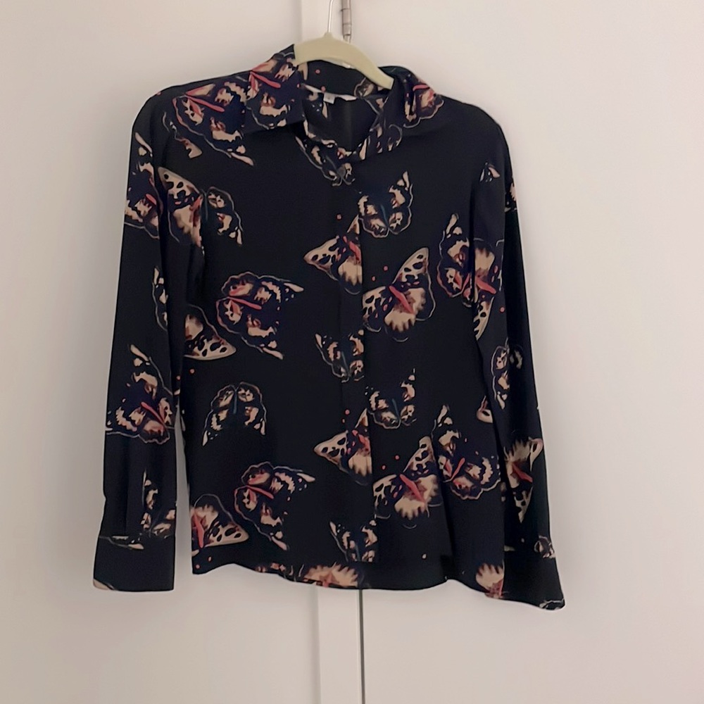 Tucker butterfly print blouse size S 100% silk
